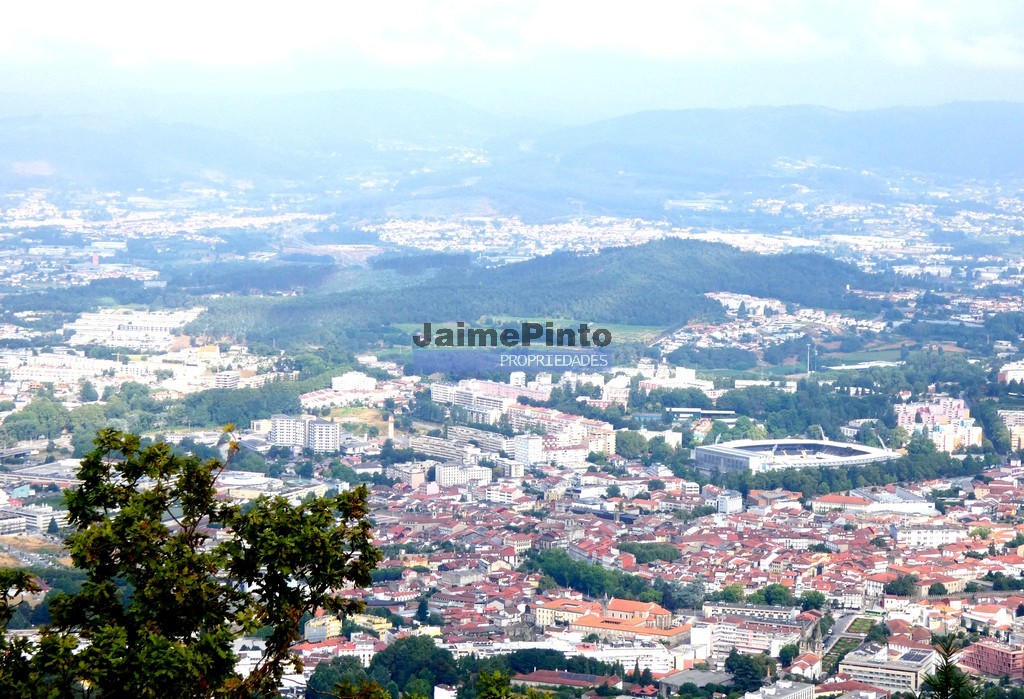 Terreno p/ contr. altura