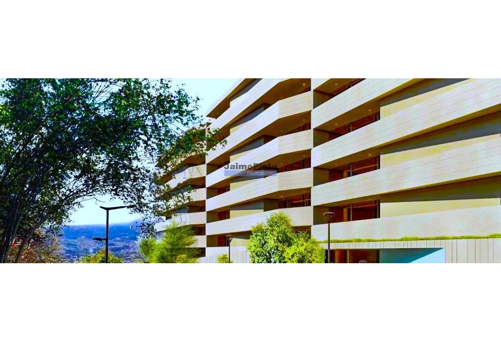Terreno p/ contr. altura