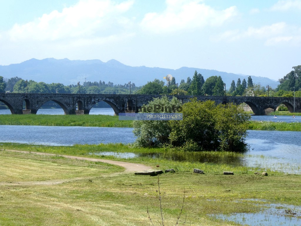 Terreno p/ moradia